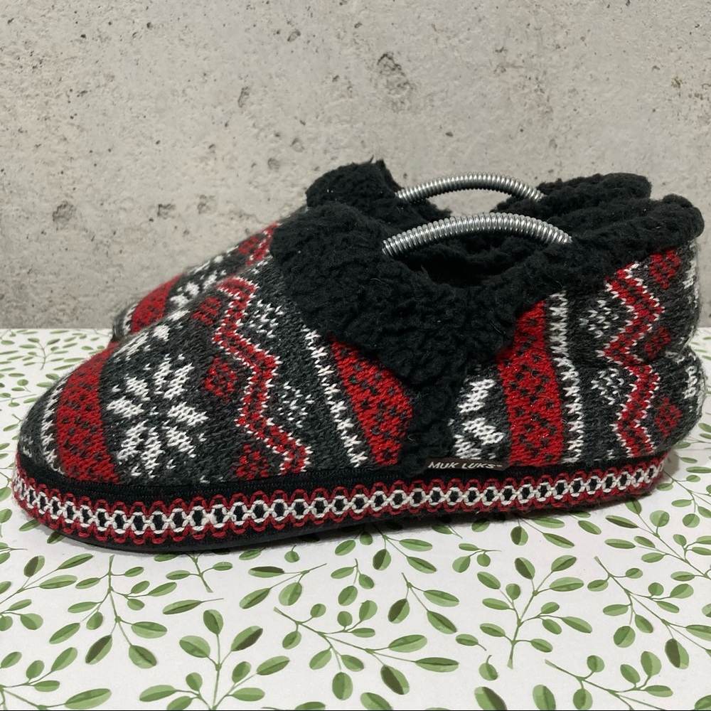 Muk Luks women’s size large (9-10) in great shape